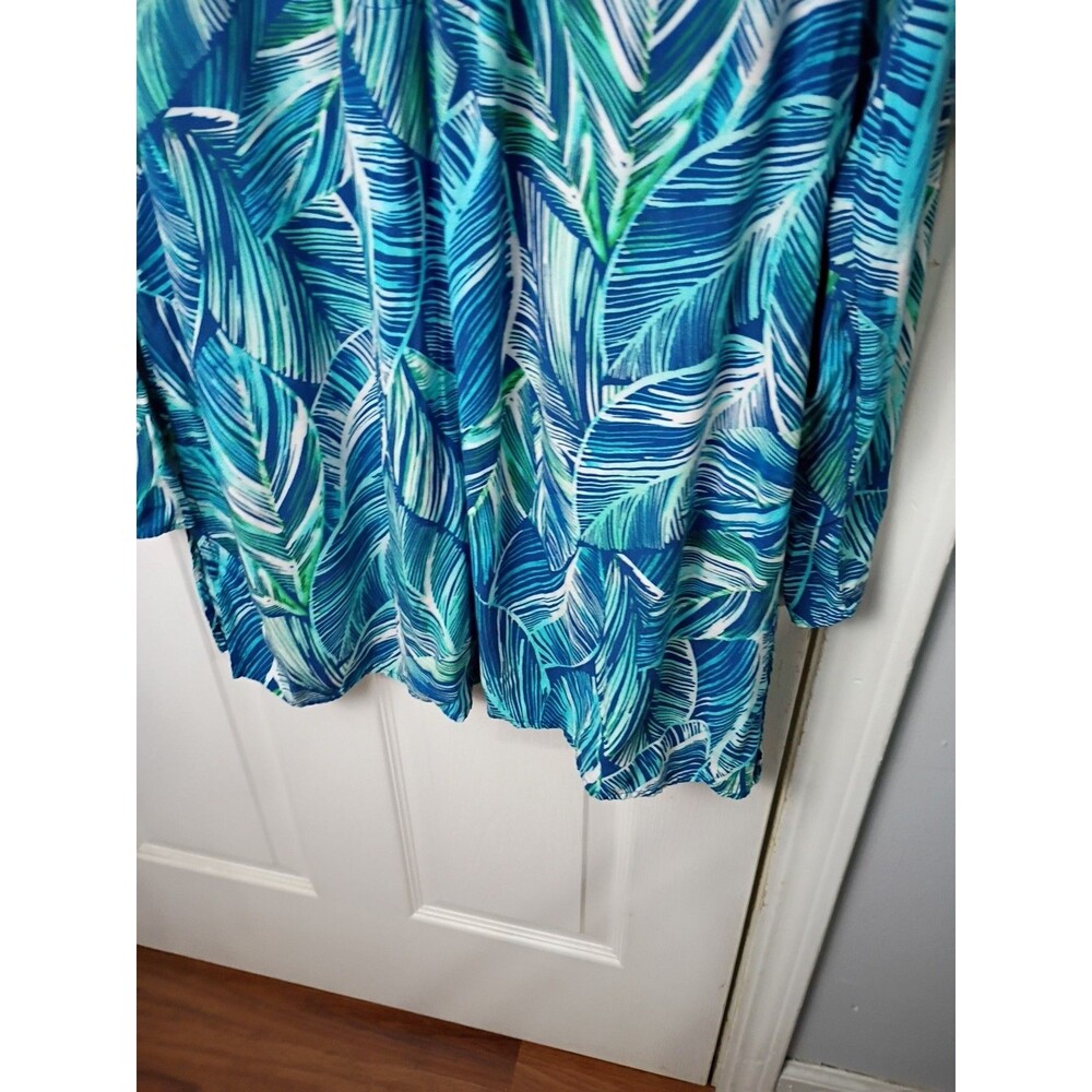 La Blanca Woman M* Tunic Swim Coverup Teal Leaf V Lace Front LS Stretch Beach - Picture 6 of 8
